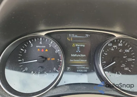 2015 Nissan Rogue S z USA, uszkodzony, nr VIN 5N1AT2MT0FC842402